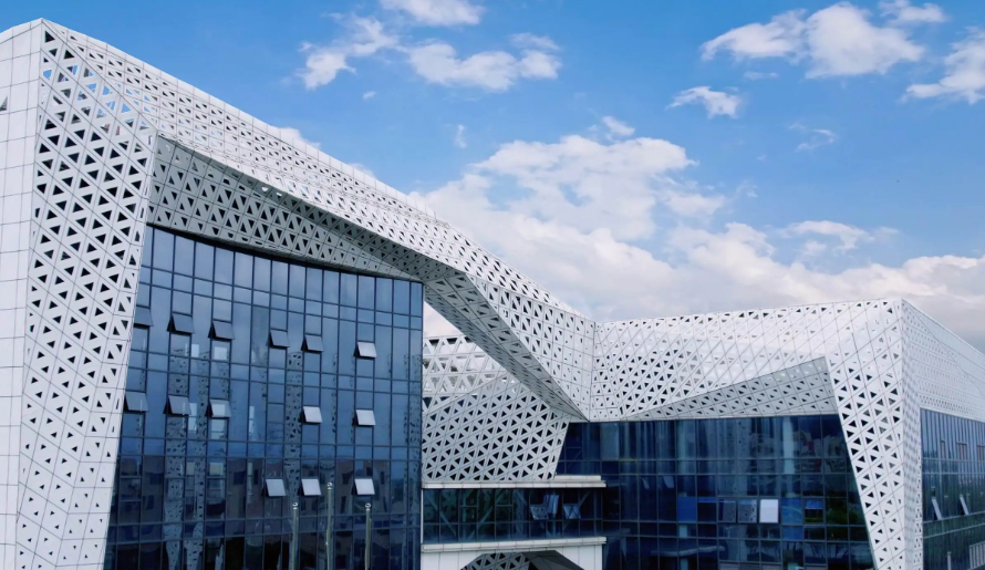 热力管道工程中无缝弯头与焊接弯头的性能差异及适用场景